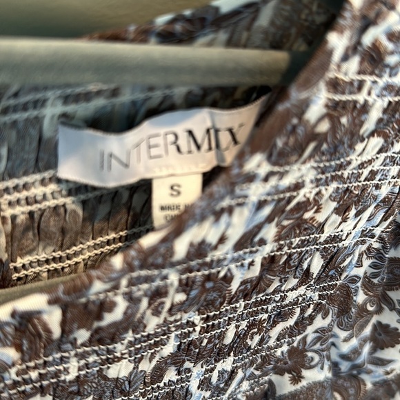 NEW Intermix Womens Bay Smocked Blouse Cropped Long Sleeve Multi Pattern Size S - Picture 5 of 6